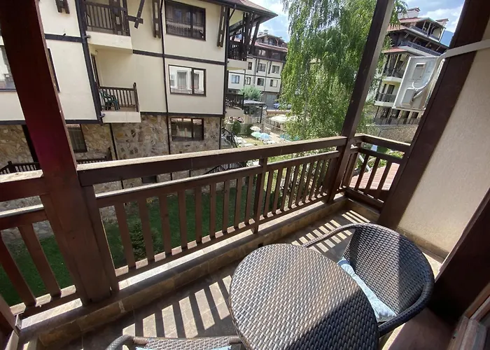 Next To The Lift Downtown Apartment