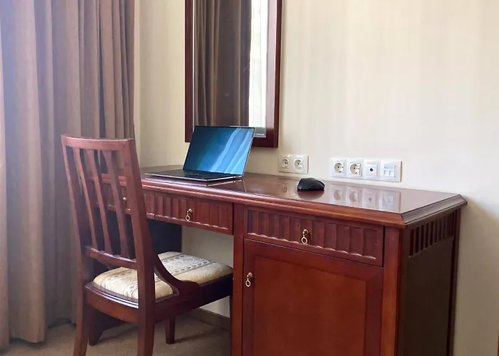 Apartment Next To The Lift Downtown