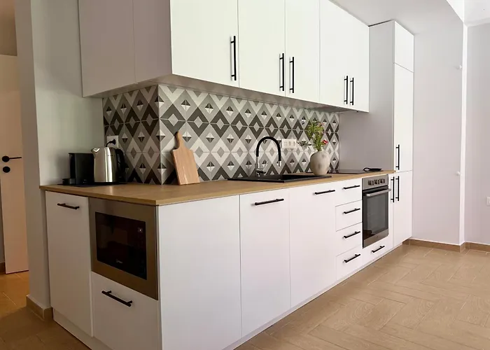 Apartment Next To The Lift Downtown