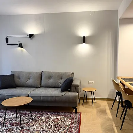 Apartman Next To The Lift Downtown *