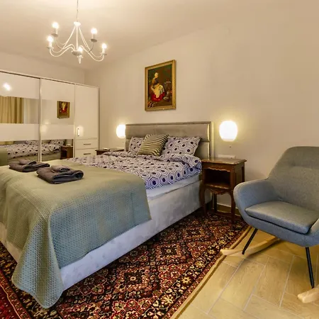 Appartamento Next To The Lift Downtown