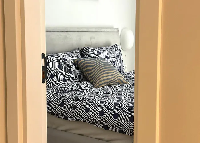 Apartman Next To The Lift Downtown *