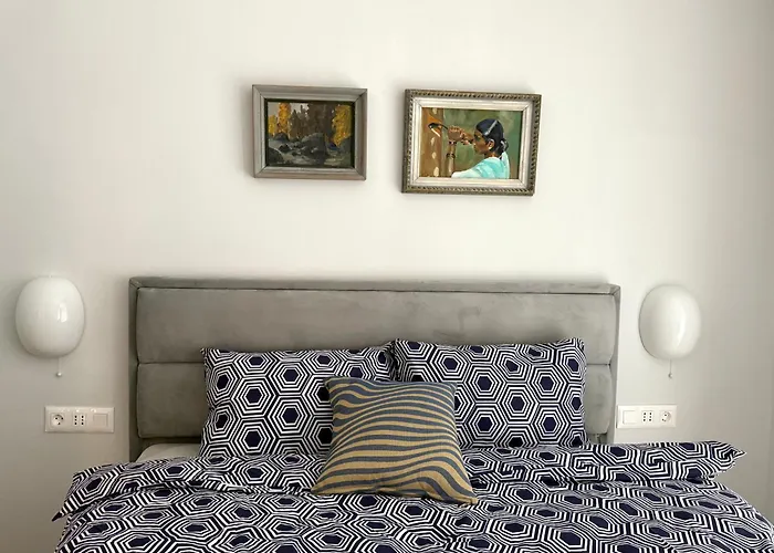 Next To The Lift Downtown Apartman Banszko