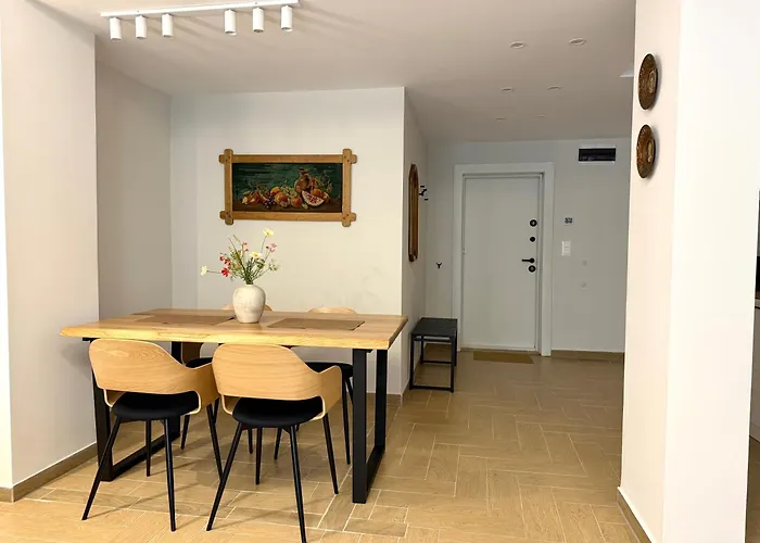 Next To The Lift Downtown Apartman *