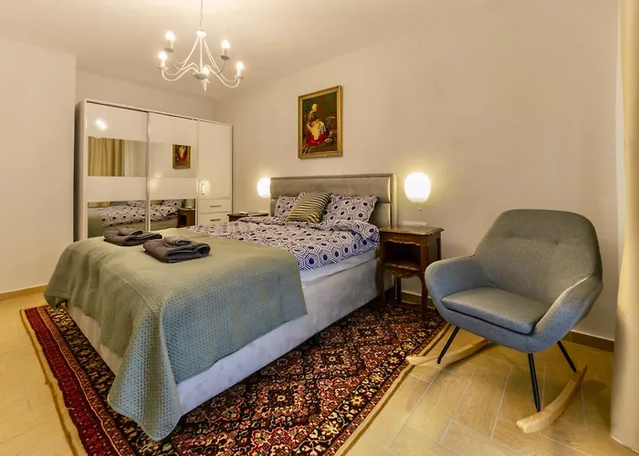 Apartman Next To The Lift Downtown